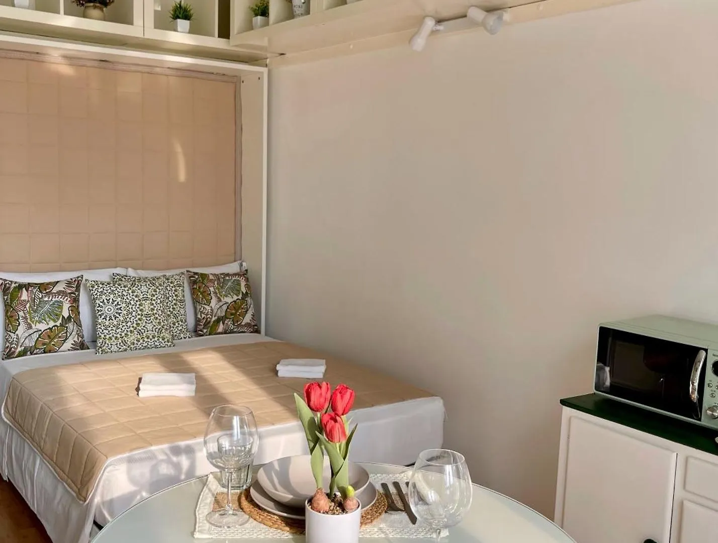 Cozy Green Studio Milan 0*,
